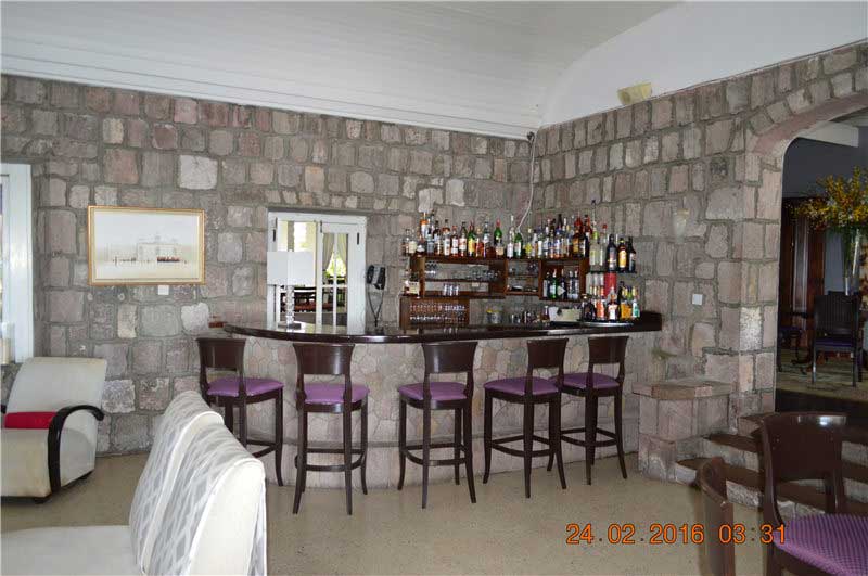 尼维斯岛当地酒店 - 300年历史
